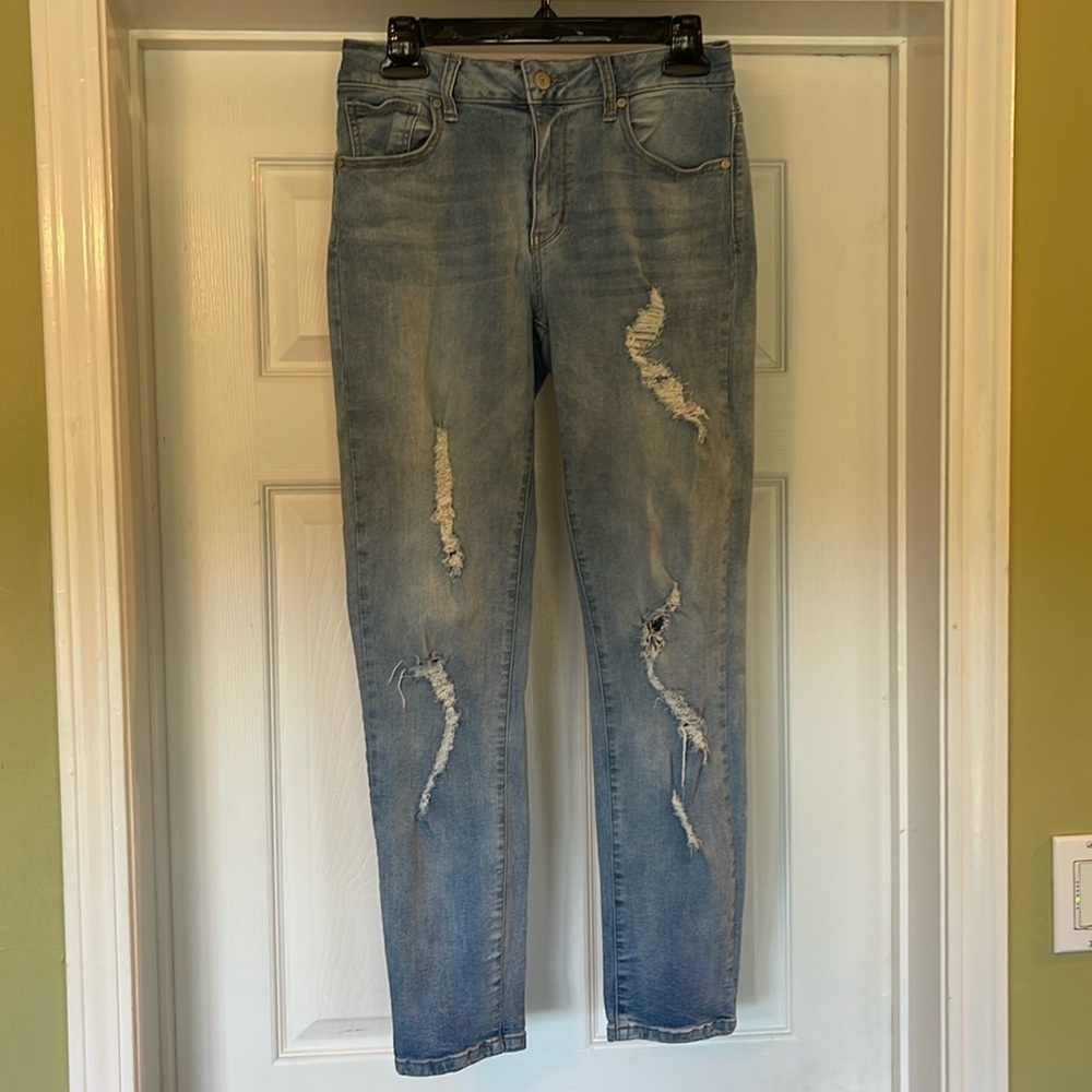 Altar’d State - medium wash distressed skinny blue jeans - size 27